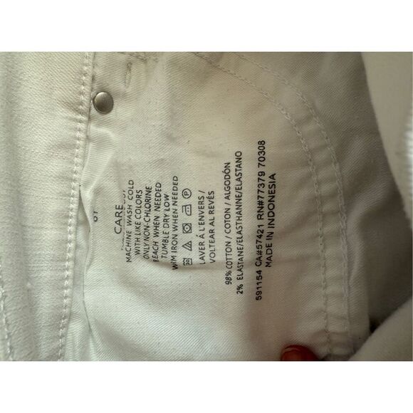 Ann Taylor White Skinny Jeans- Size 6 - Picture 6 of 7
